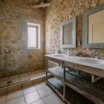 - Olive Villa