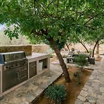 Villa - Olive *