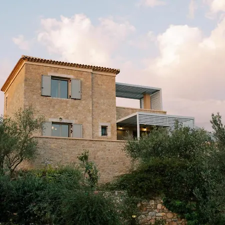 - Olive Villa Riglia